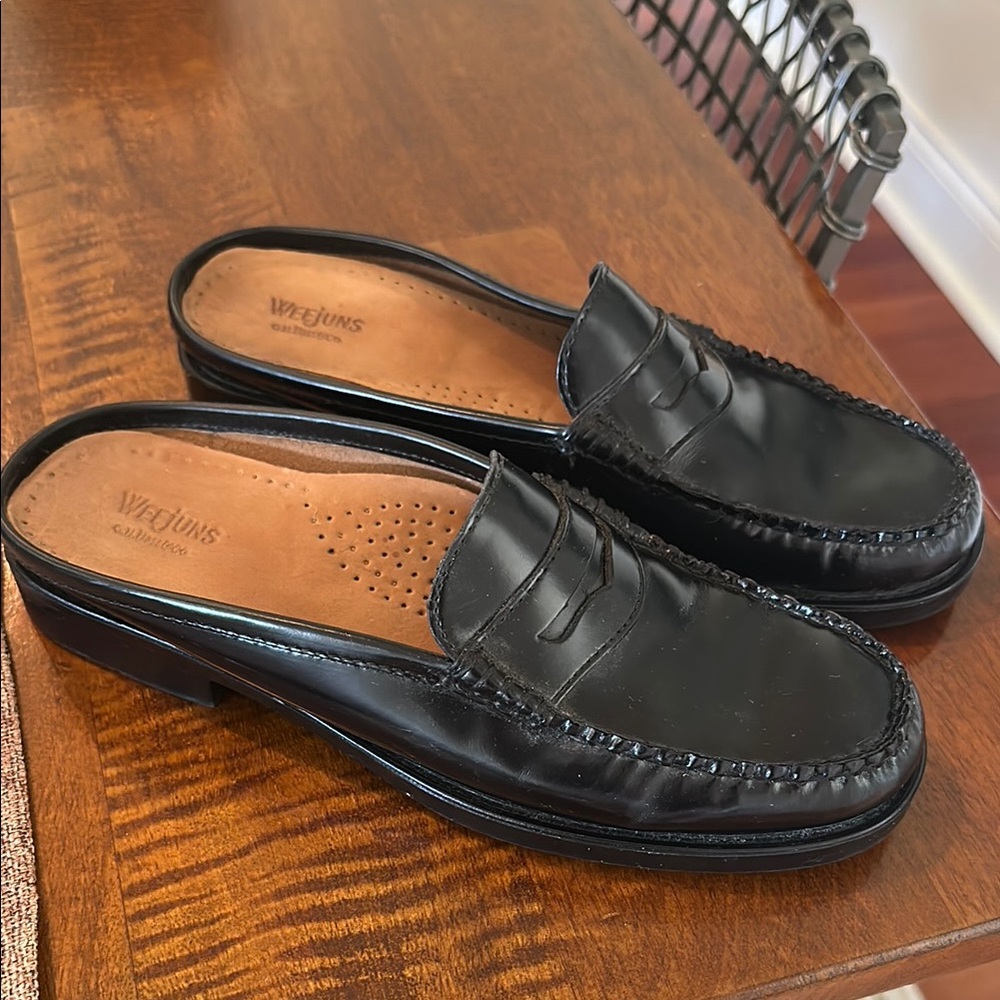 G.H. Bass & Co. Black Leather Mules